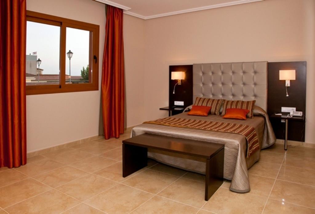Hotel Rural Quinto Cecilio Medellin Ruang foto