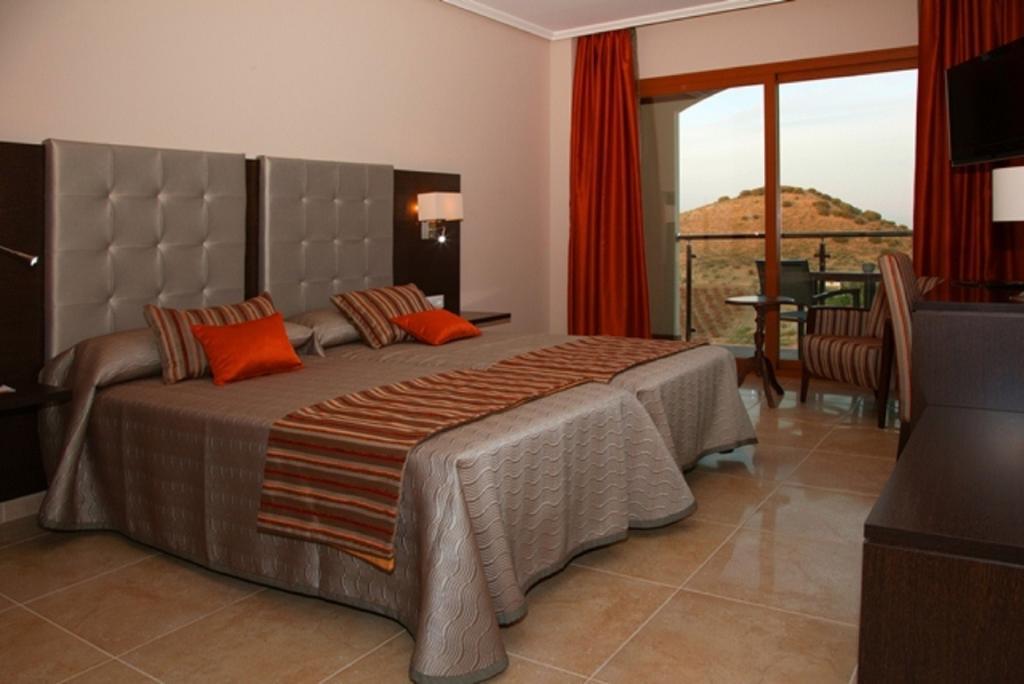 Hotel Rural Quinto Cecilio Medellin Ruang foto